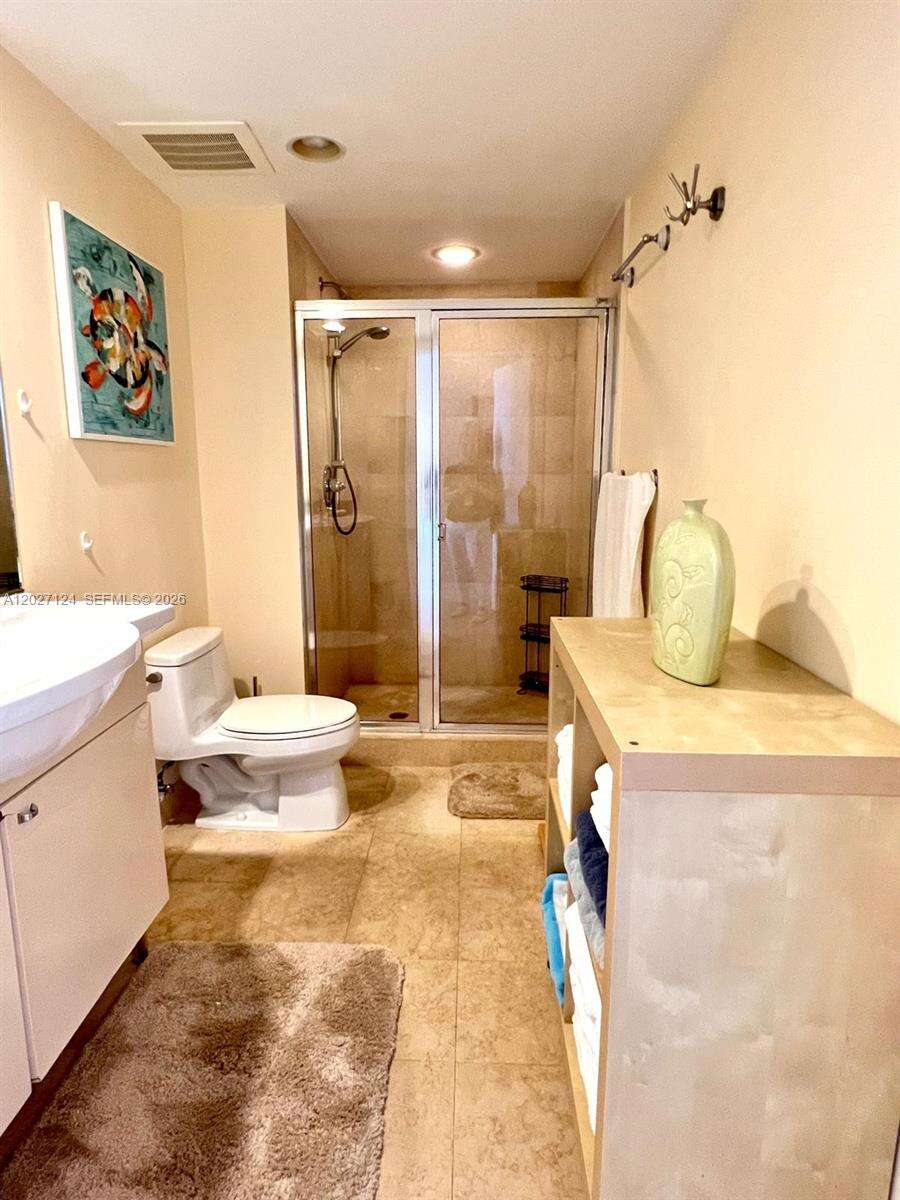 The Beach Club Two at 1830 Ocean Dr, Hallandale Beach, FL 33009 - For Rent photo 9