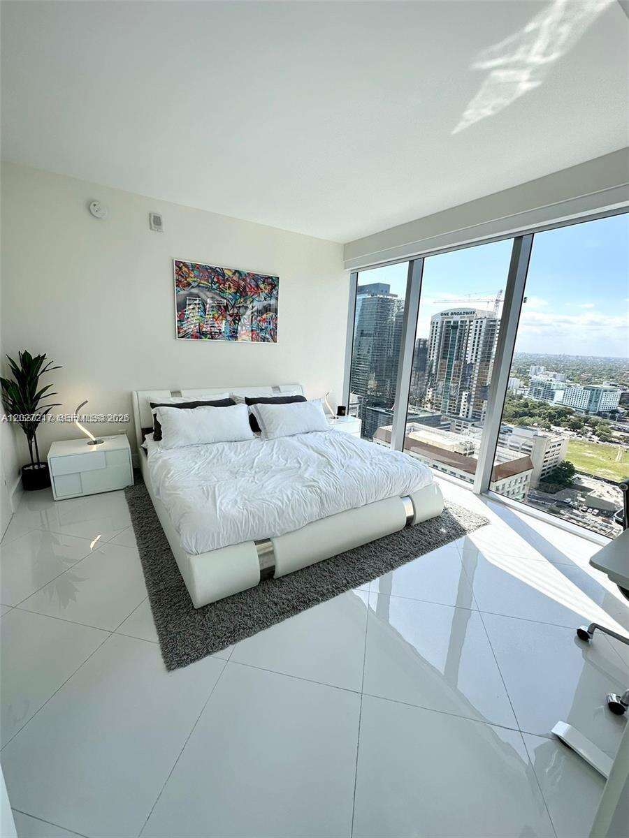 Brickell House at 1300 Brickell Bay Dr, Miami, FL 33131 - For Rent photo 11