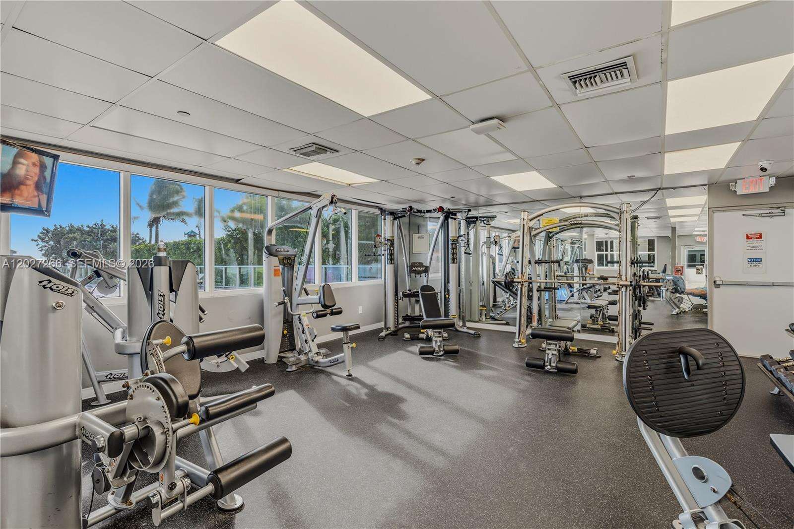 Aventura Beach Club at 19201 Collins Ave, Sunny Isles Beach, FL 33160 - For Rent photo 18