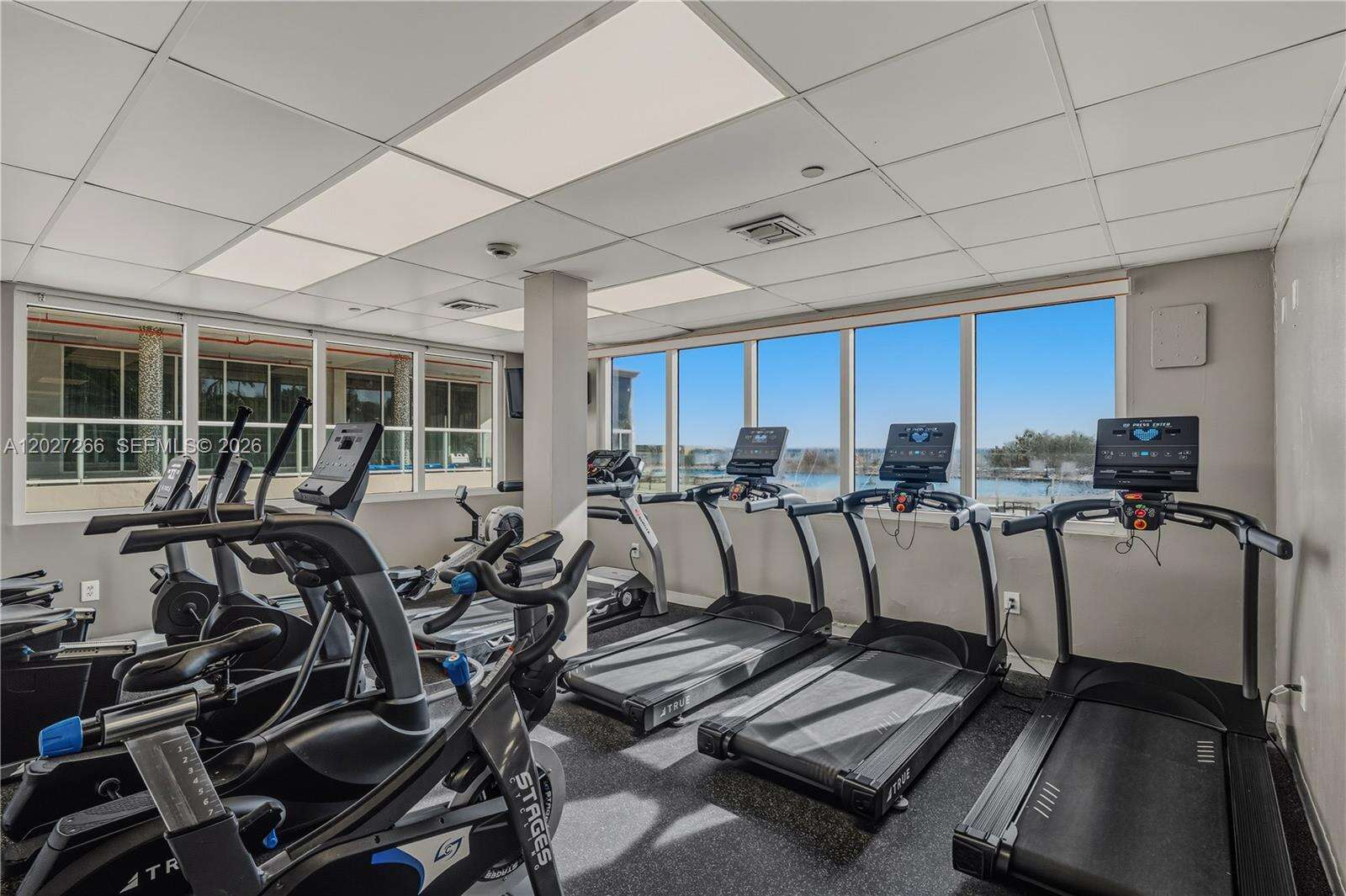 Aventura Beach Club at 19201 Collins Ave, Sunny Isles Beach, FL 33160 - For Rent photo 41