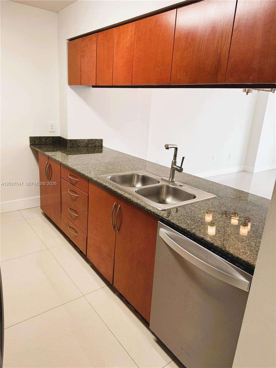 The Club At Brickell Bay at 1200 Brickell Bay Dr, Miami, FL 33131 - For Rent photo 9