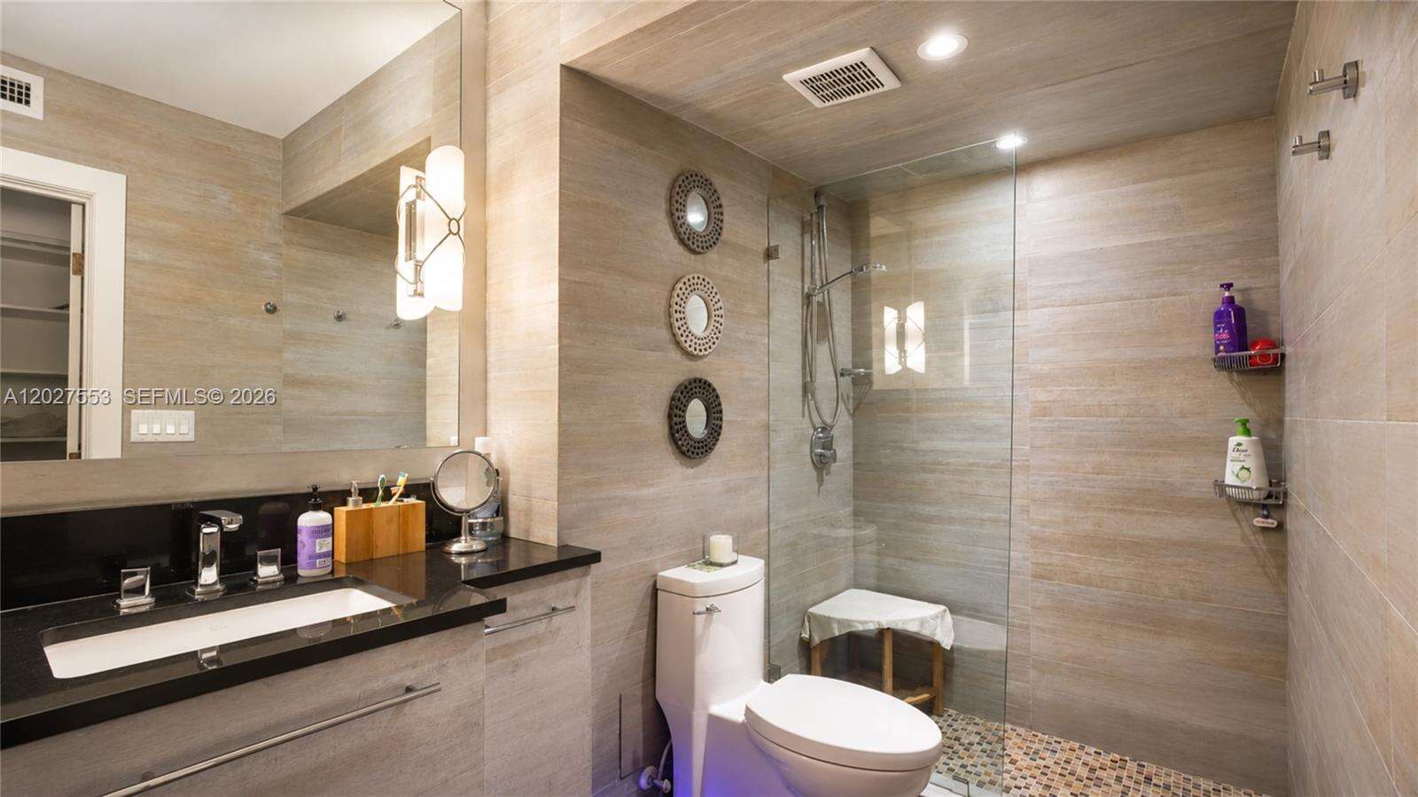 Decoplage at 100 Lincoln Rd, Miami Beach, FL 33139 - For Rent photo 16