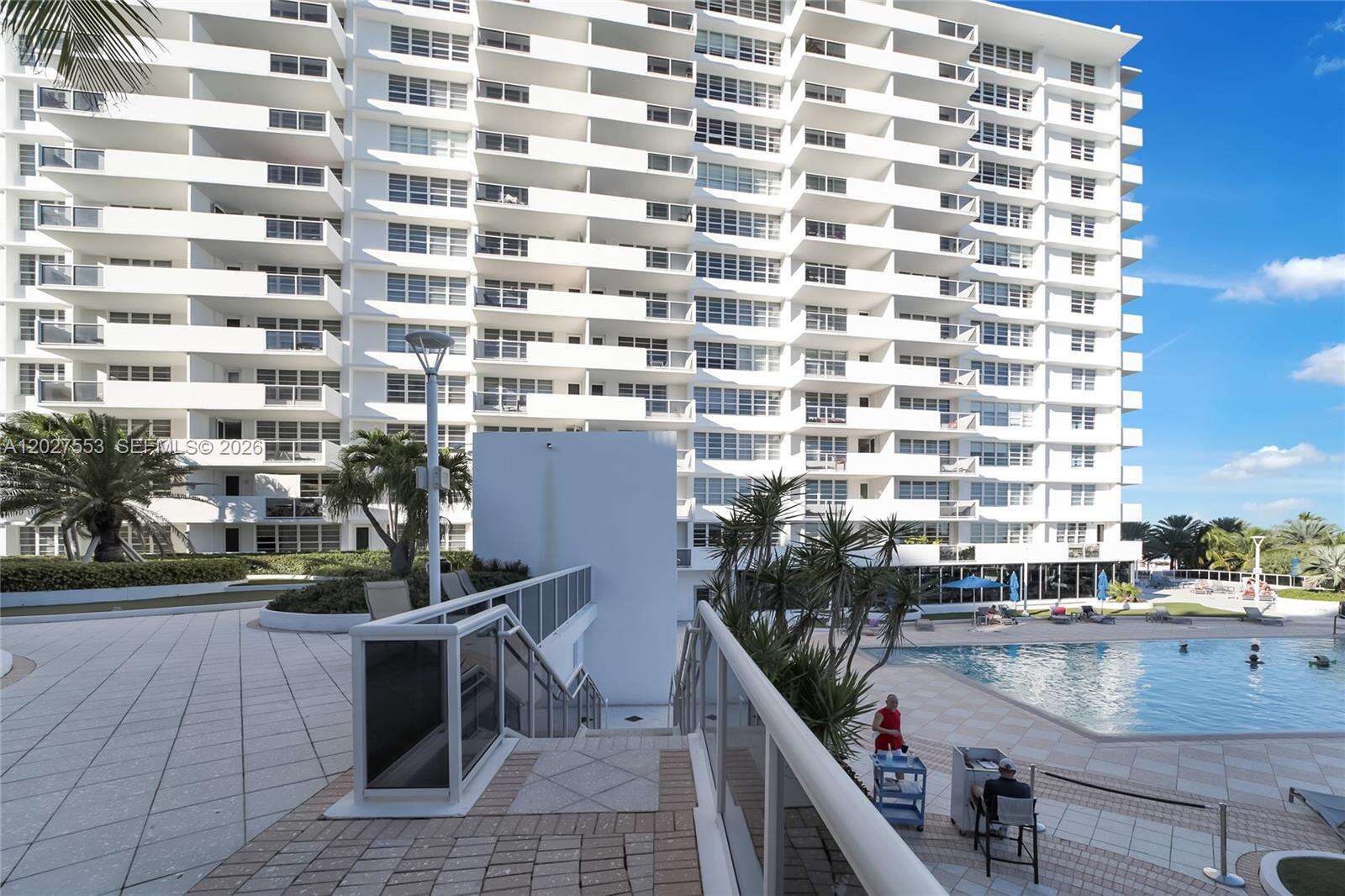 Decoplage at 100 Lincoln Rd, Miami Beach, FL 33139 - For Rent photo 24