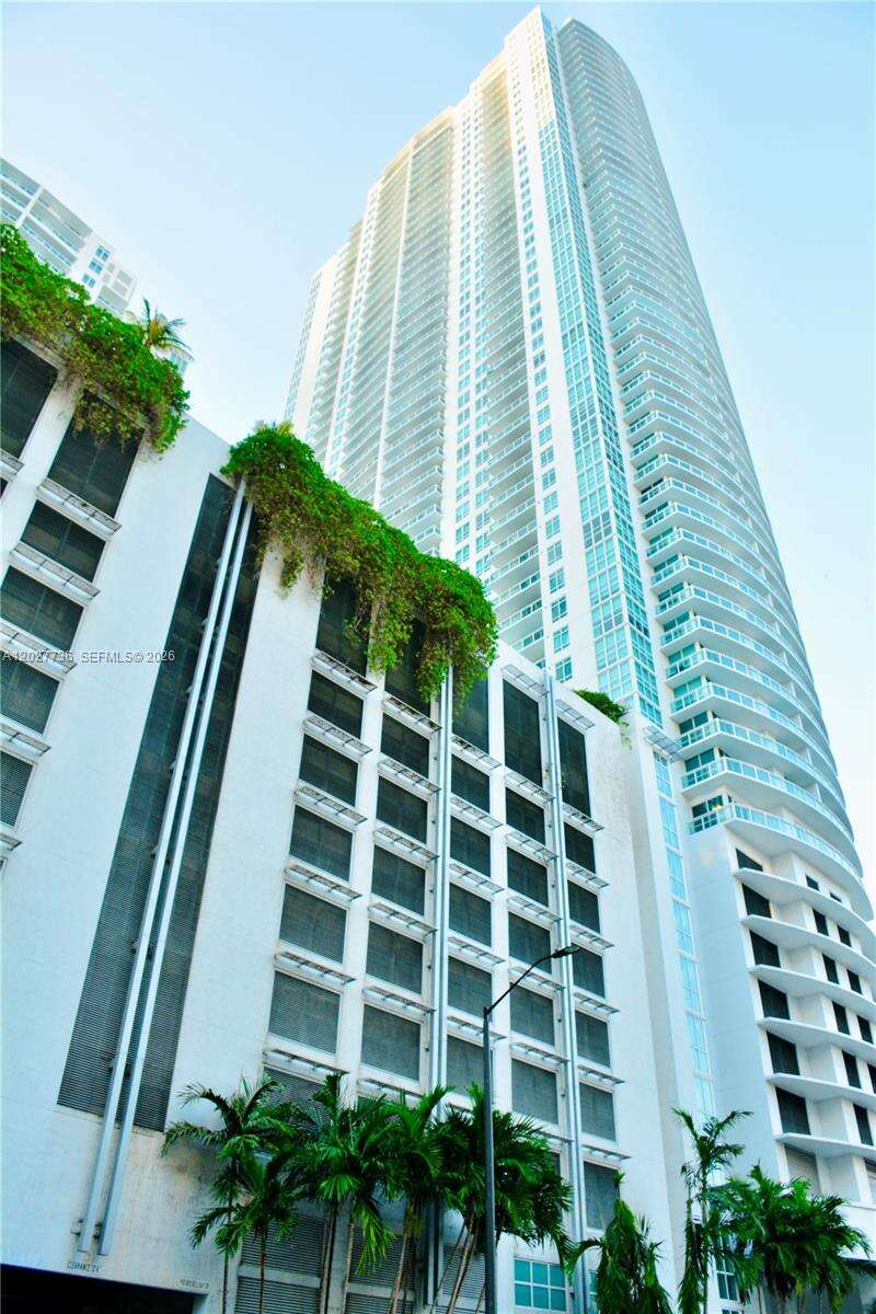 The Plaza On Brickell West at 951 Brickell, Miami, FL 33131 - For Rent photo 2