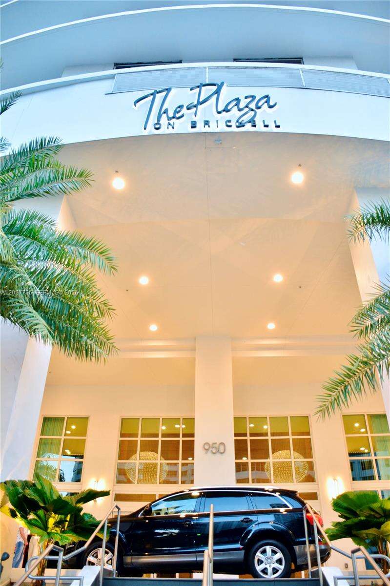 The Plaza On Brickell West at 951 Brickell, Miami, FL 33131 - For Rent photo 5