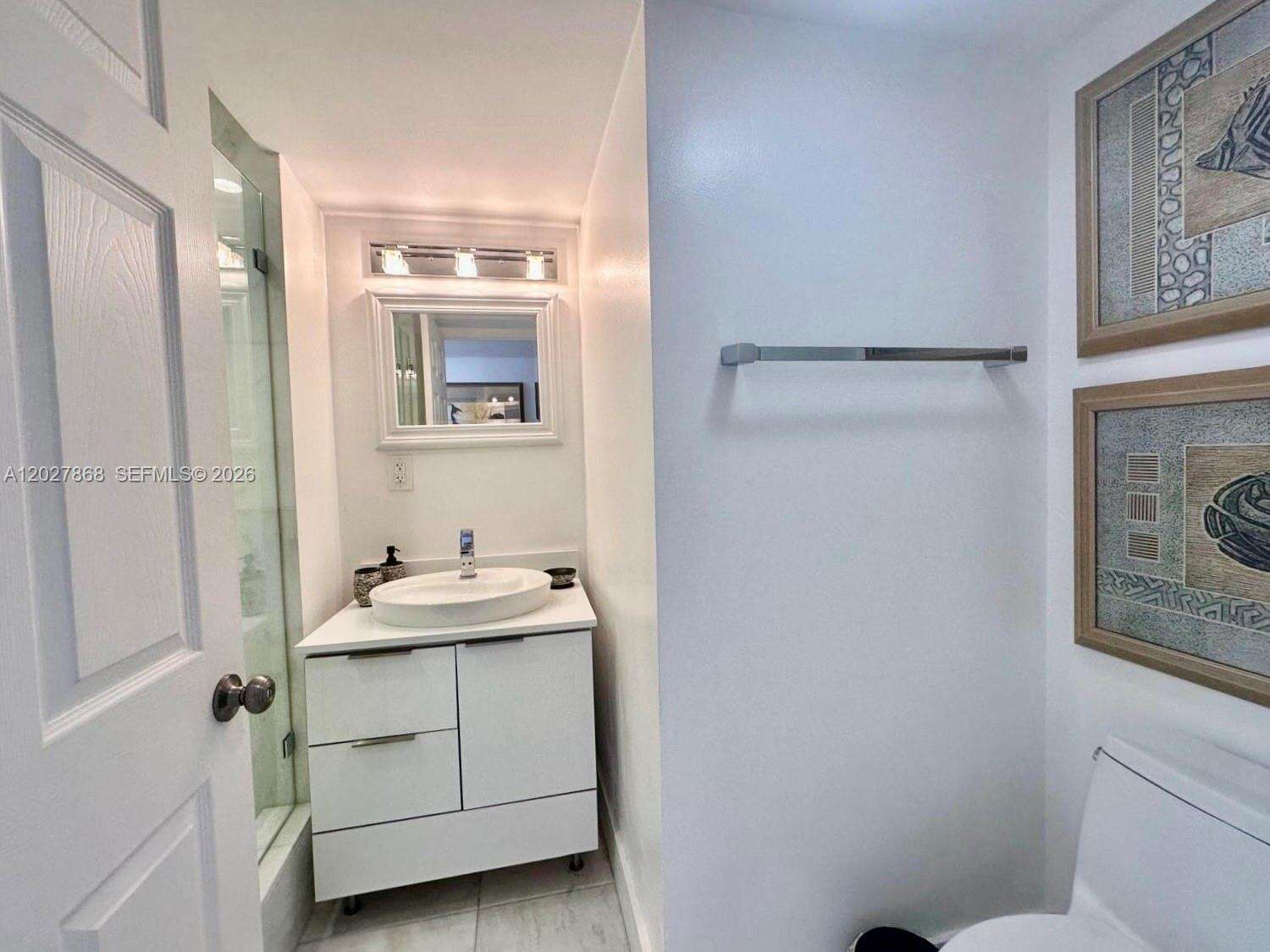 Club Atlantis at 2555 Collins Ave, Miami Beach, FL 33140 - For Rent photo 11