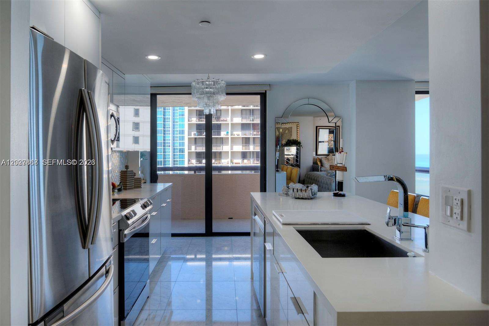 Club Atlantis at 2555 Collins Ave, Miami Beach, FL 33140 - For Rent photo 10