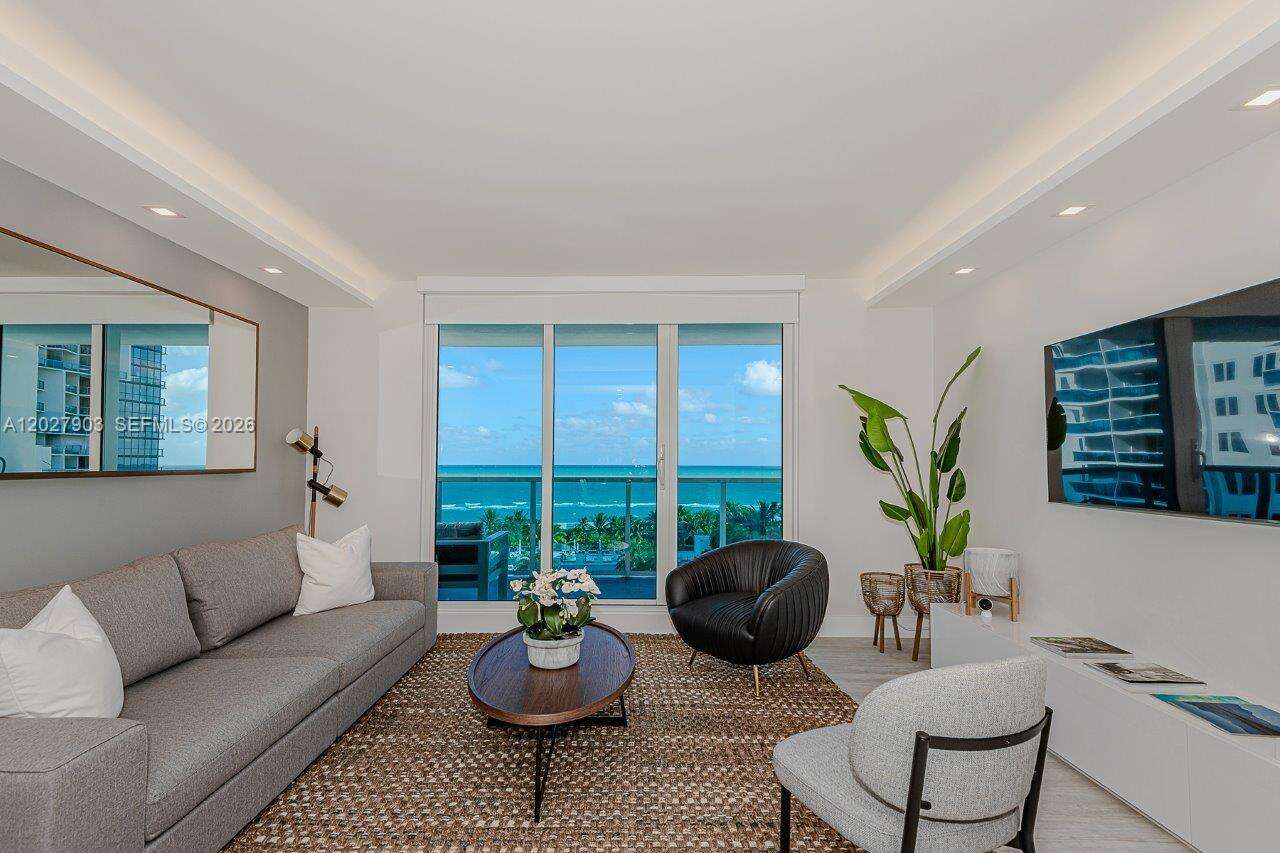 Roney Palace at 2301 Collins Ave, Miami Beach, FL 33139 - For Rent photo 14