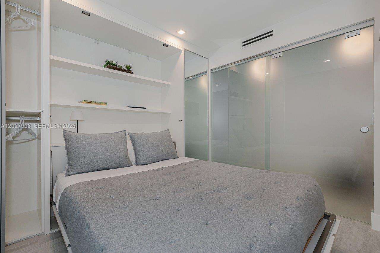 Roney Palace at 2301 Collins Ave, Miami Beach, FL 33139 - For Rent photo 20