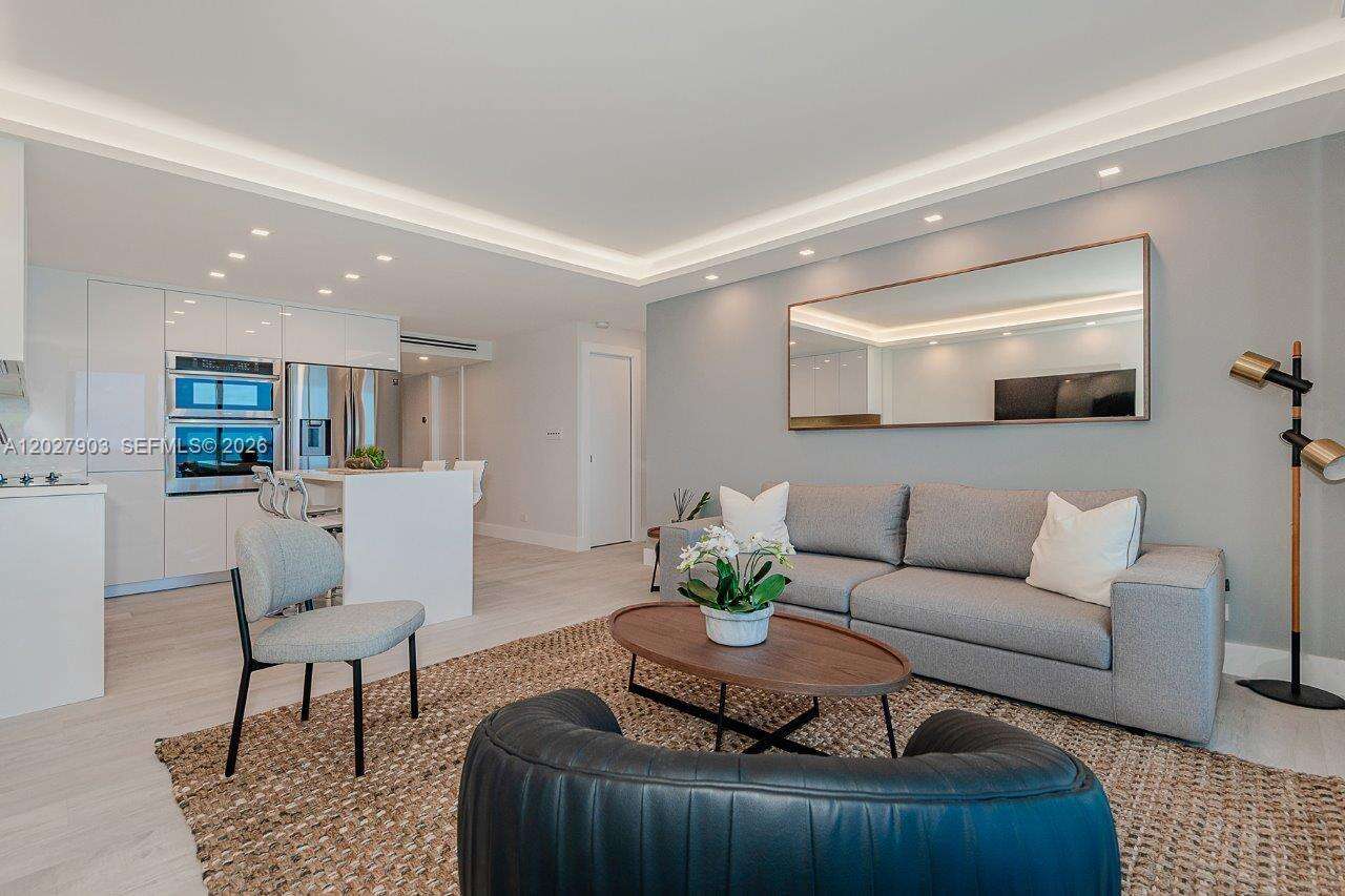 Roney Palace at 2301 Collins Ave, Miami Beach, FL 33139 - For Rent photo 4