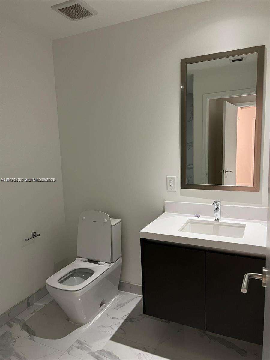 Paramount Miami Worldcenter at 851 1 Ave, Miami, FL 33132 - For Rent photo 12