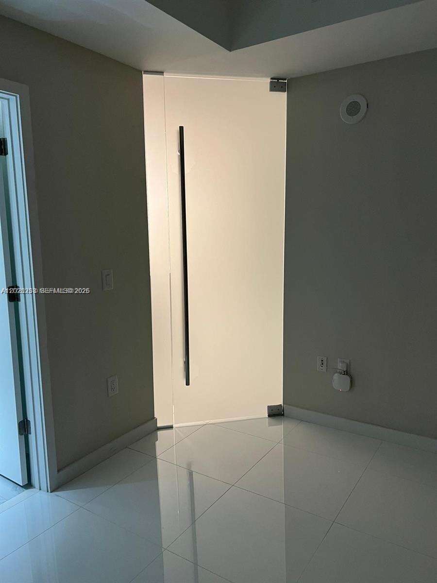 Paramount Miami Worldcenter at 851 1 Ave, Miami, FL 33132 - For Rent photo 19