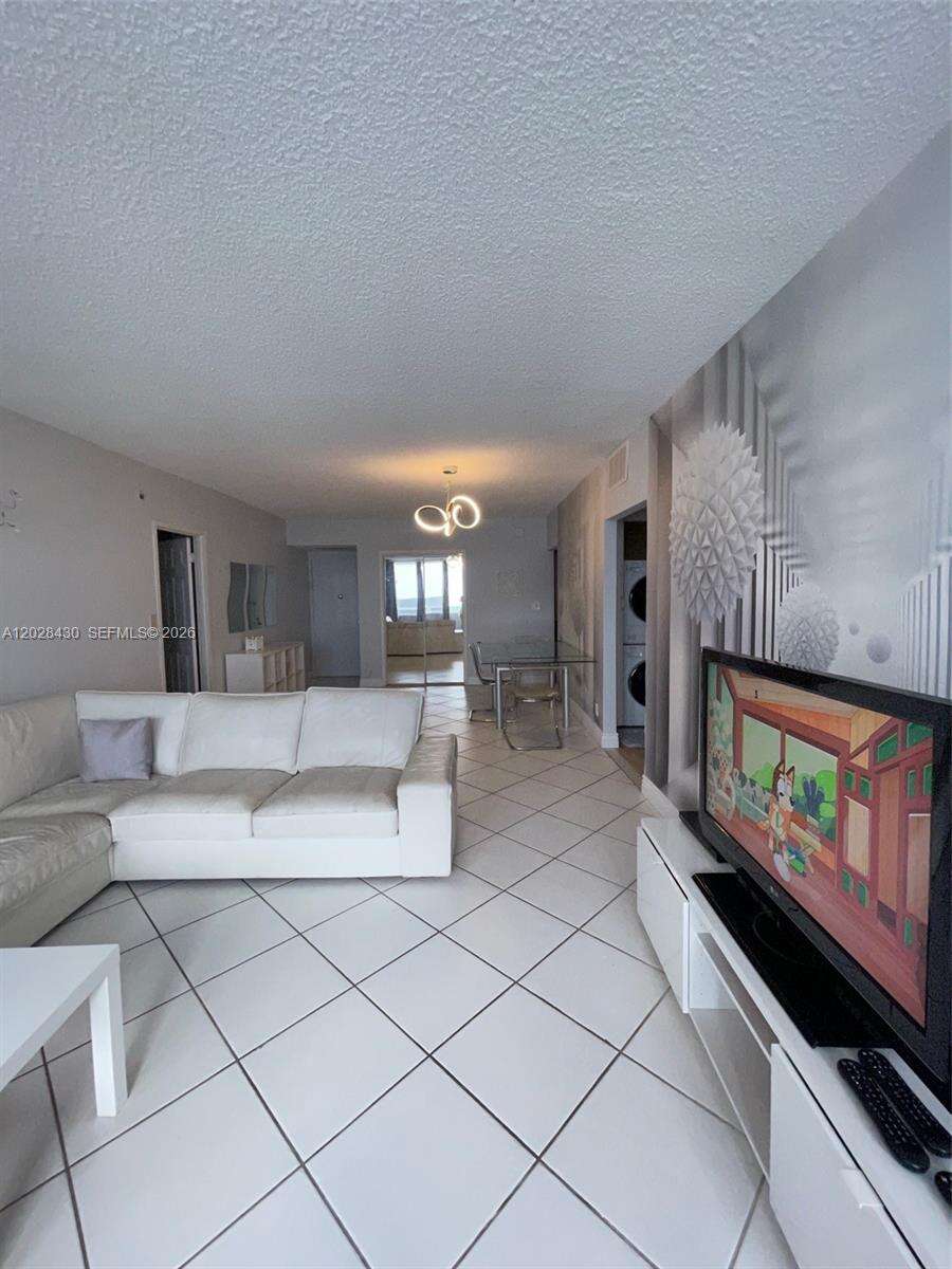 Sea Air Towers at 3725 Ocean Dr, Hollywood, FL 33019 - For Rent photo 12
