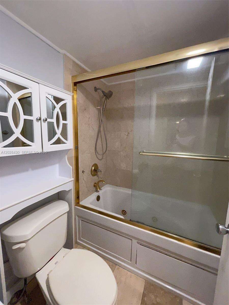 Sea Air Towers at 3725 Ocean Dr, Hollywood, FL 33019 - For Rent photo 25
