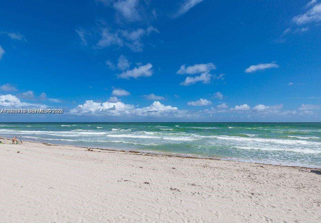 Sea Air Towers at 3725 Ocean Dr, Hollywood, FL 33019 - For Rent photo 4