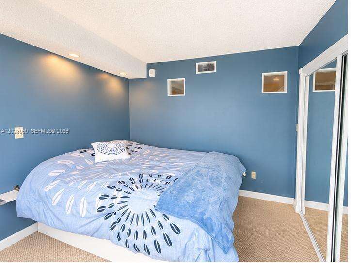 The Carriage Club North at 5005 Collins Ave, Miami Beach, FL 33140 - For Rent photo 15
