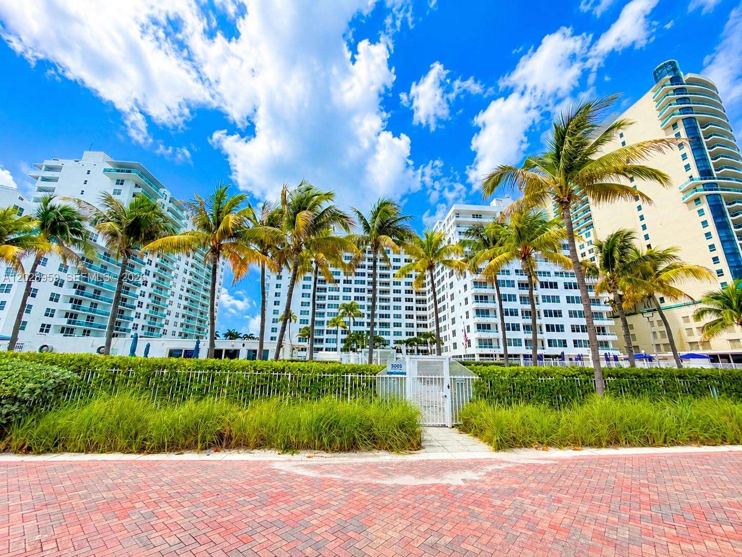 The Carriage Club North at 5005 Collins Ave, Miami Beach, FL 33140 - For Rent photo 25