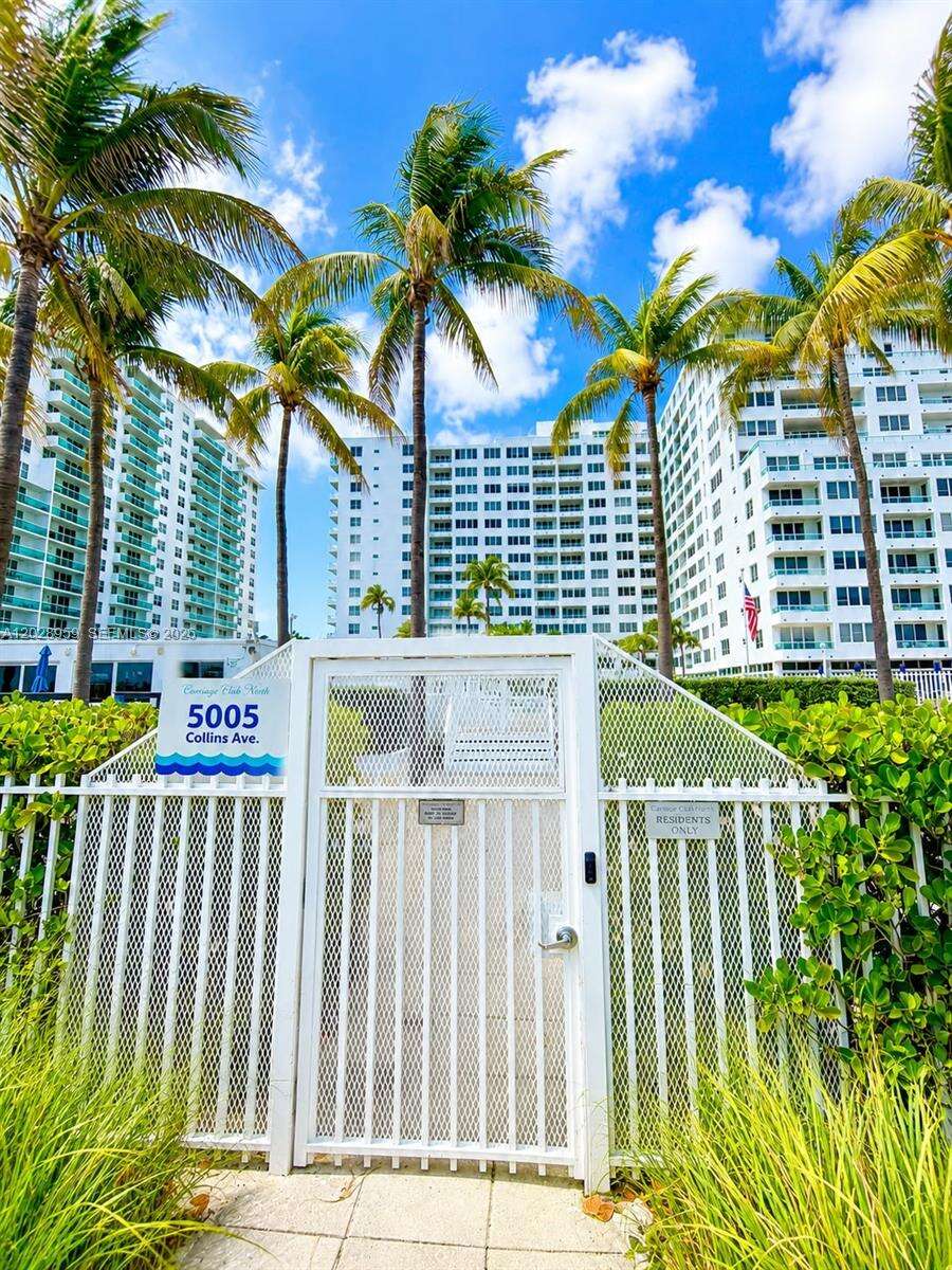 The Carriage Club North at 5005 Collins Ave, Miami Beach, FL 33140 - For Rent photo 26