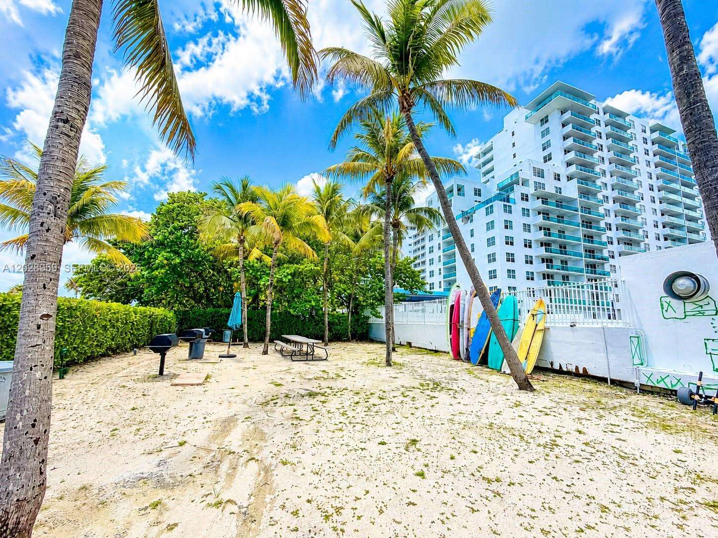 The Carriage Club North at 5005 Collins Ave, Miami Beach, FL 33140 - For Rent photo 28