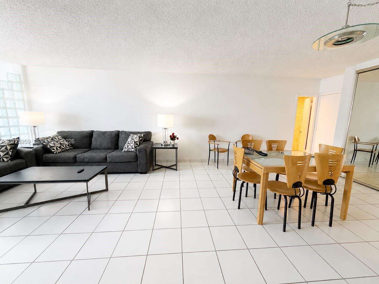 The Carriage Club North at 5005 Collins Ave, Miami Beach, FL 33140 - For Rent photo 7