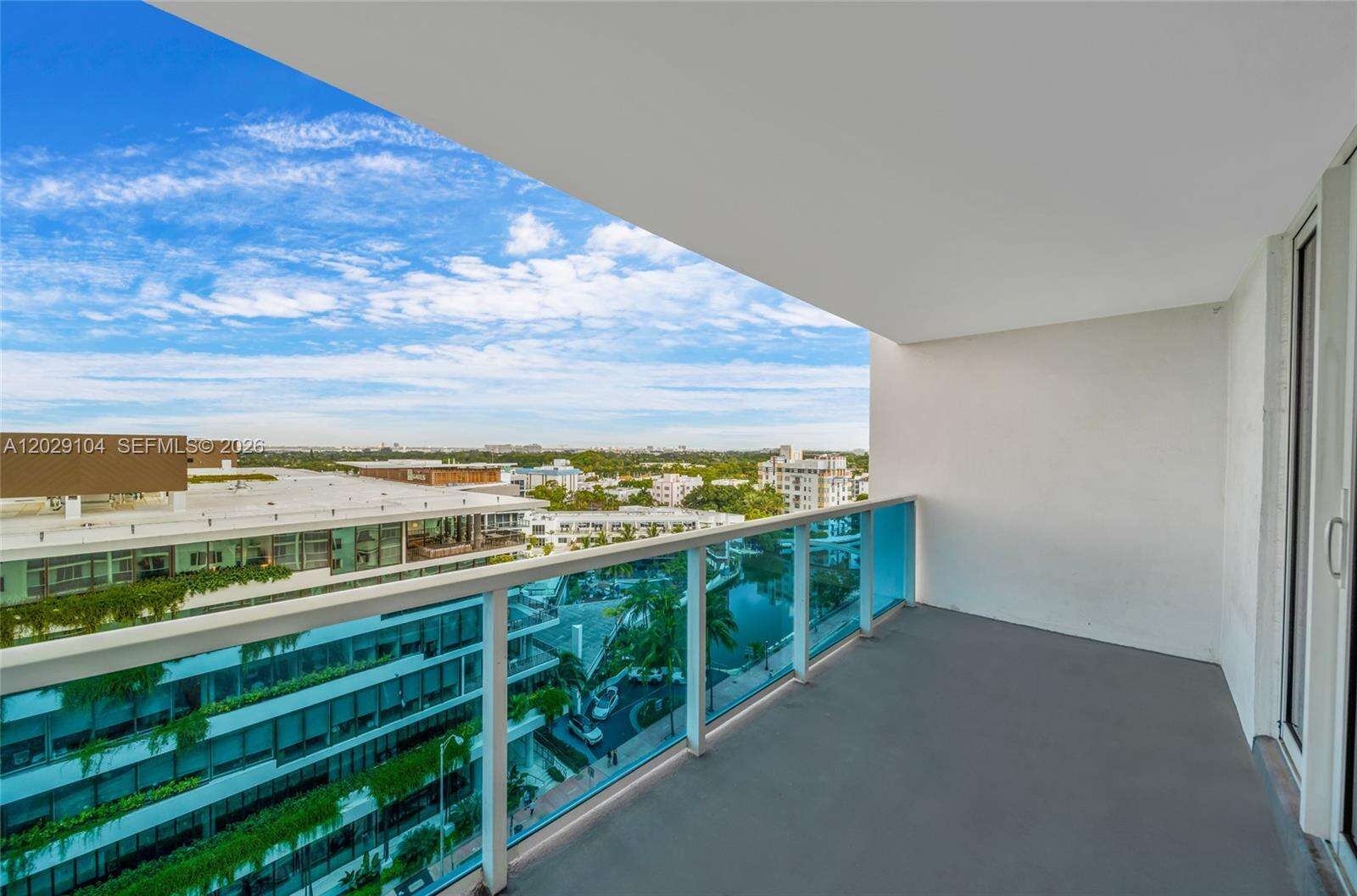 Roney Palace at 2301 Collins Ave, Miami Beach, FL 33139 - For Rent photo 4