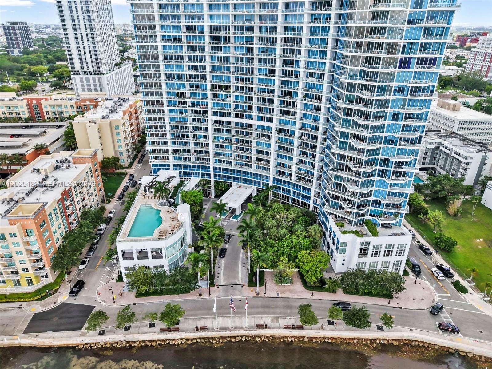 Paramount Bay at 2020 Bayshore Dr, Miami, FL 33137 - For Rent photo 2