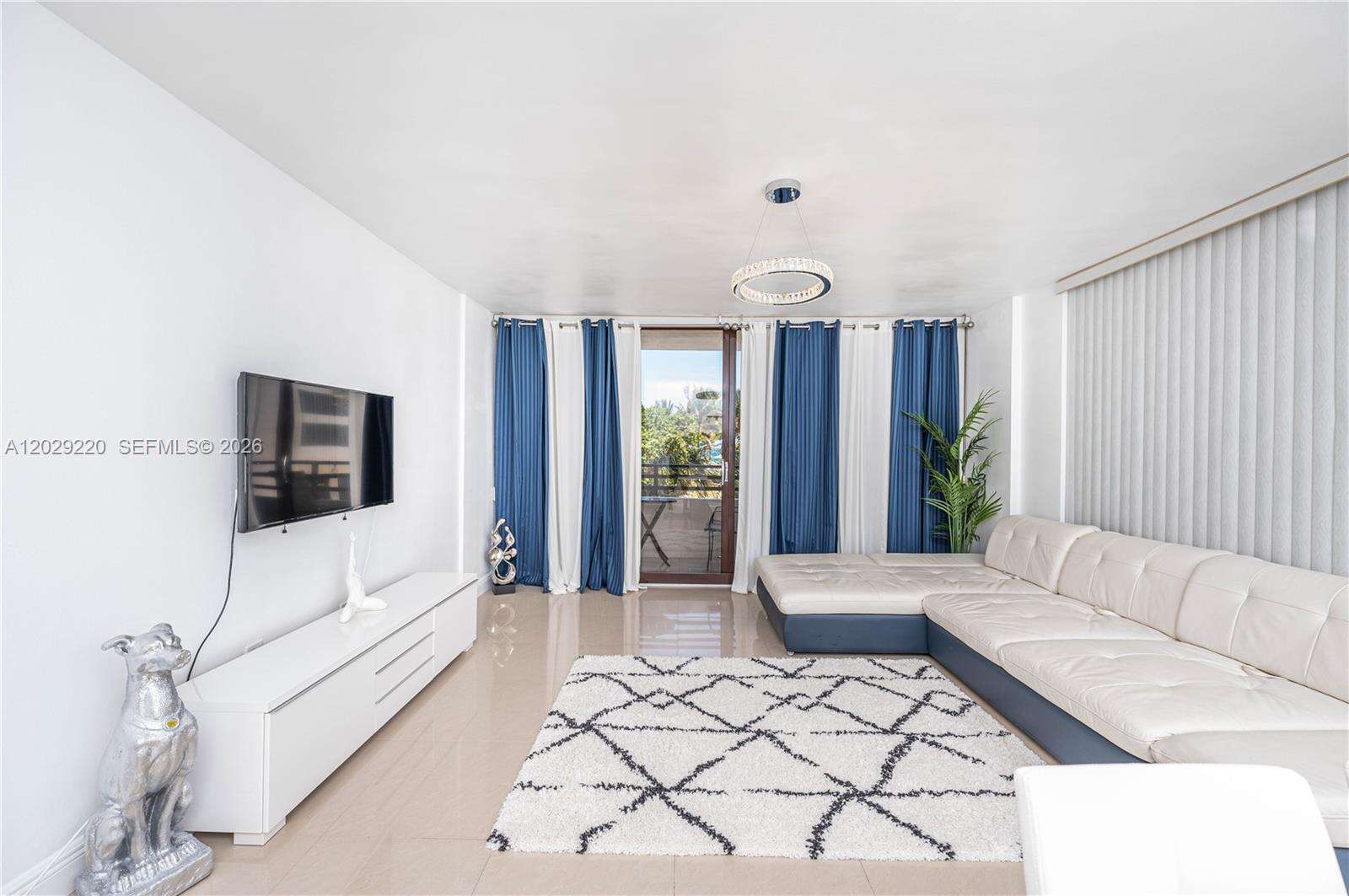 Alexander Towers at 3505 Ocean Dr, Hollywood, FL 33019 - For Rent photo 3