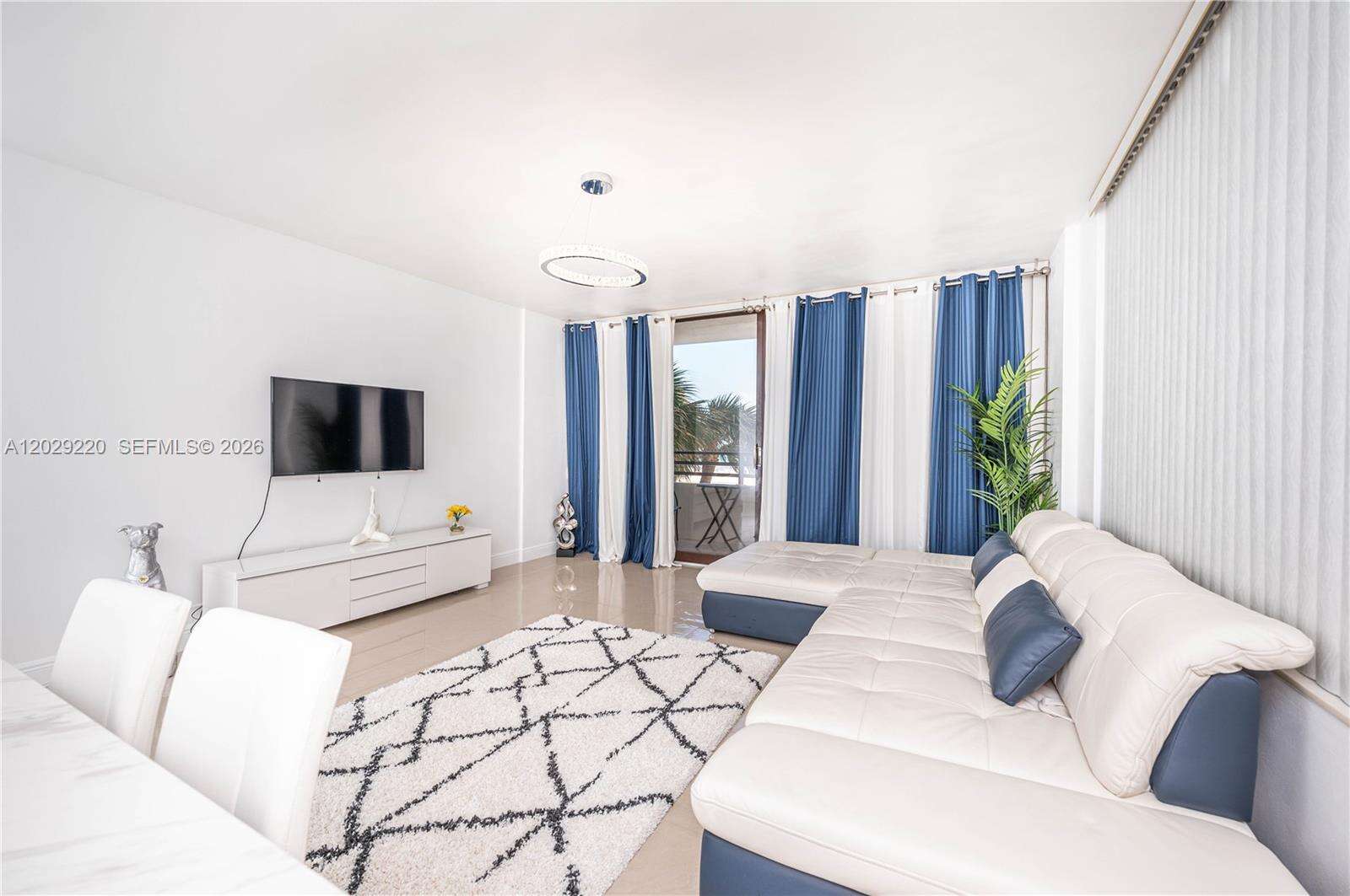 Alexander Towers at 3505 Ocean Dr, Hollywood, FL 33019 - For Rent photo 8