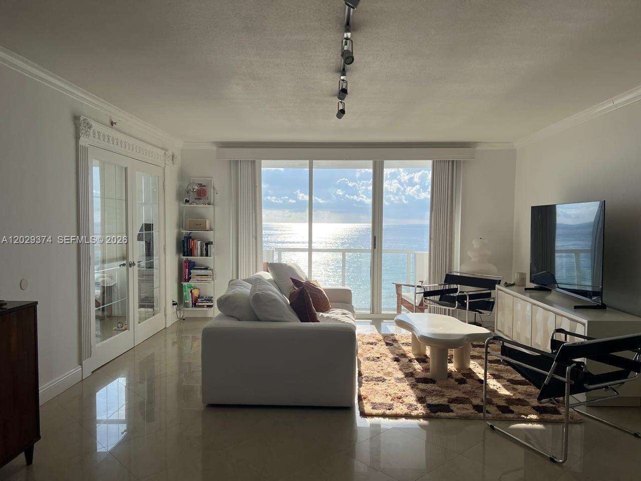 Carlisle On The Ocean at 9195 Collins Ave, Surfside, FL 33154 - For Rent photo 9