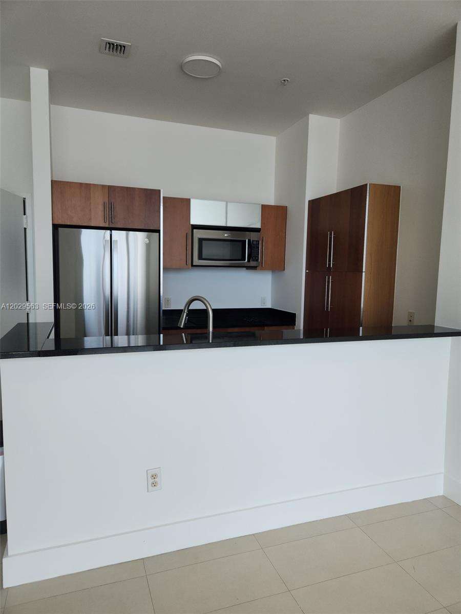 Met 1 at 300 Biscayne Blvd, Miami, FL 33131 - For Rent photo 1