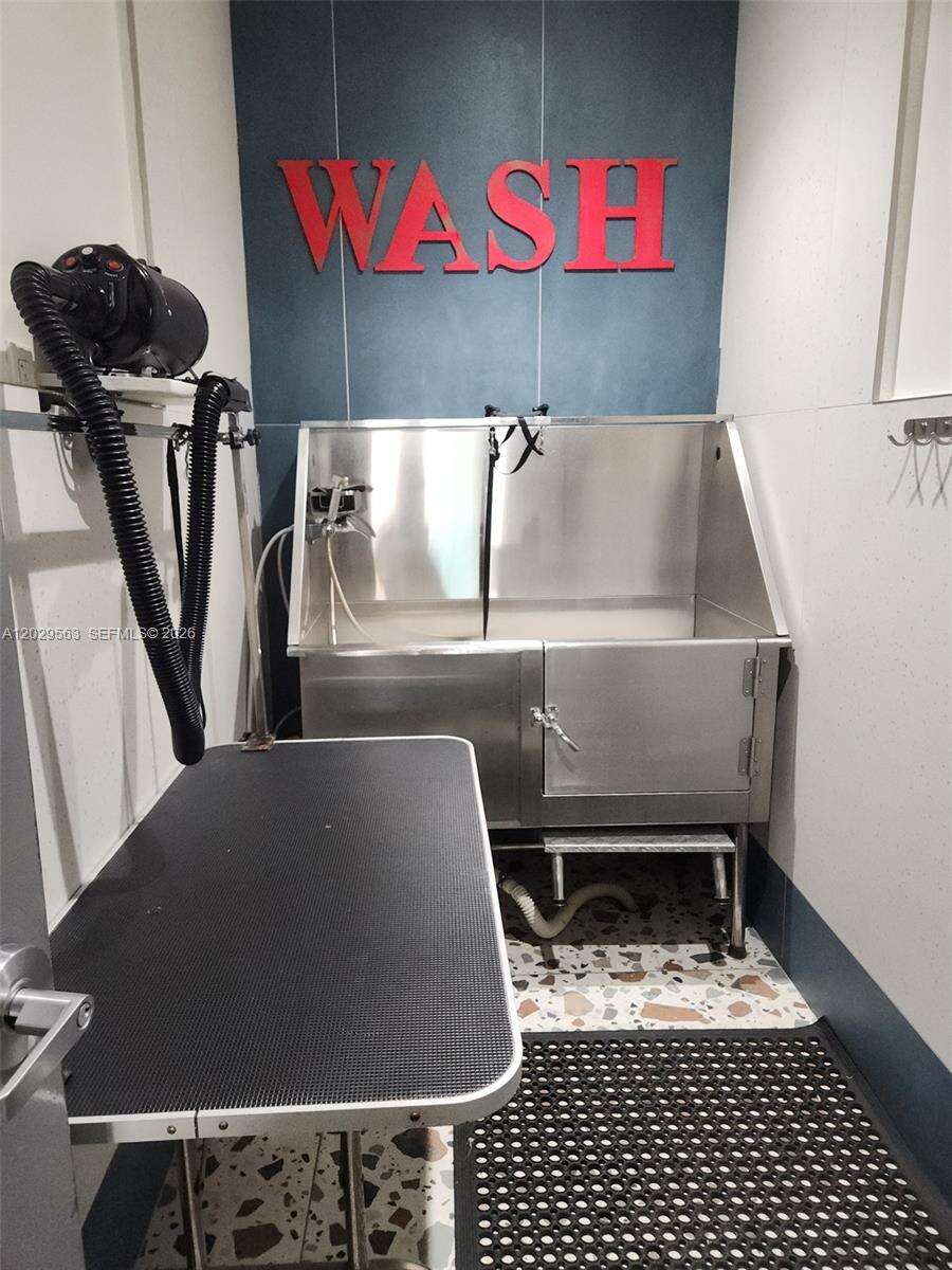 Met 1 at 300 Biscayne Blvd, Miami, FL 33131 - For Rent photo 11