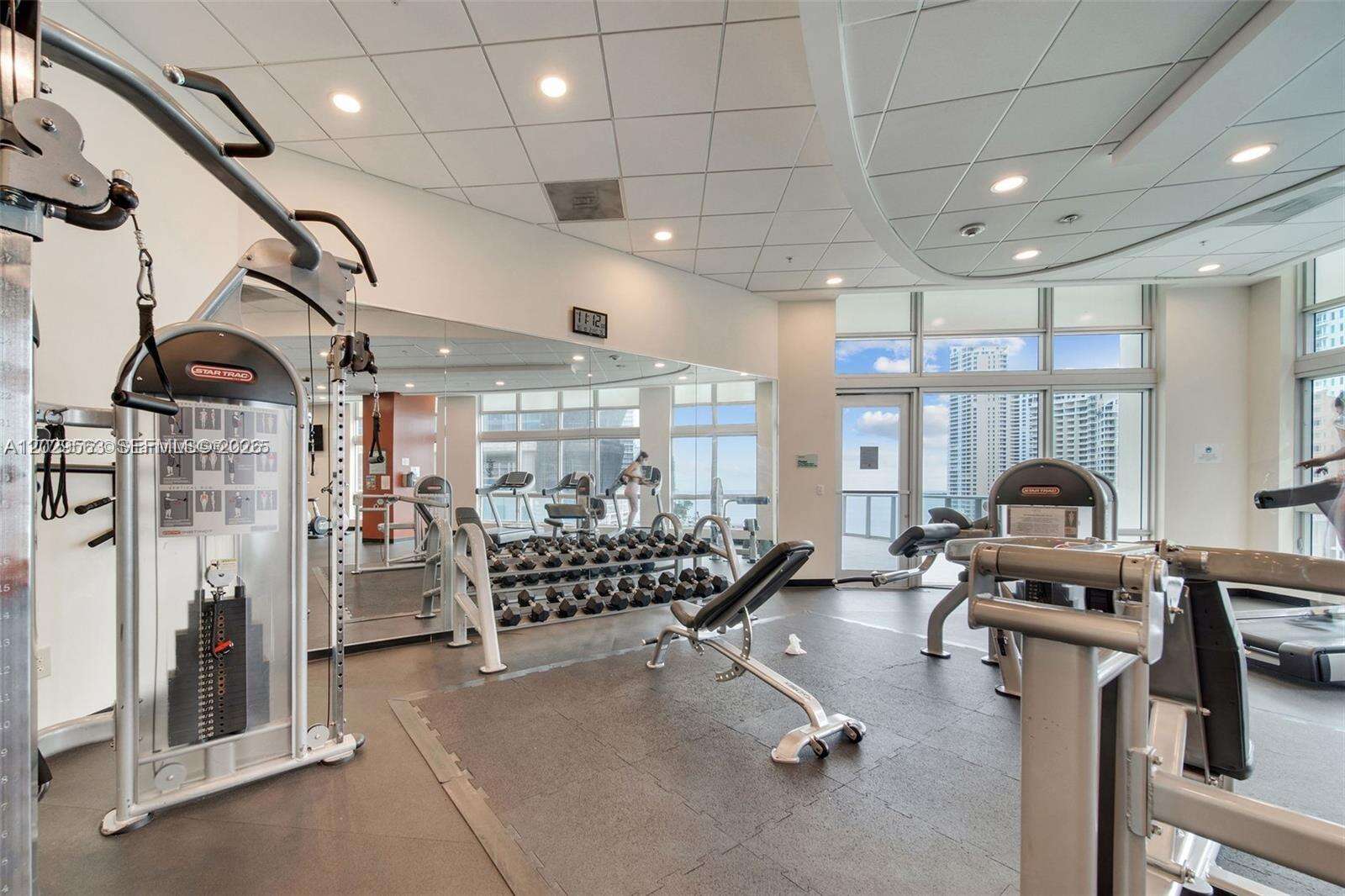 Met 1 at 300 Biscayne Blvd, Miami, FL 33131 - For Rent photo 13
