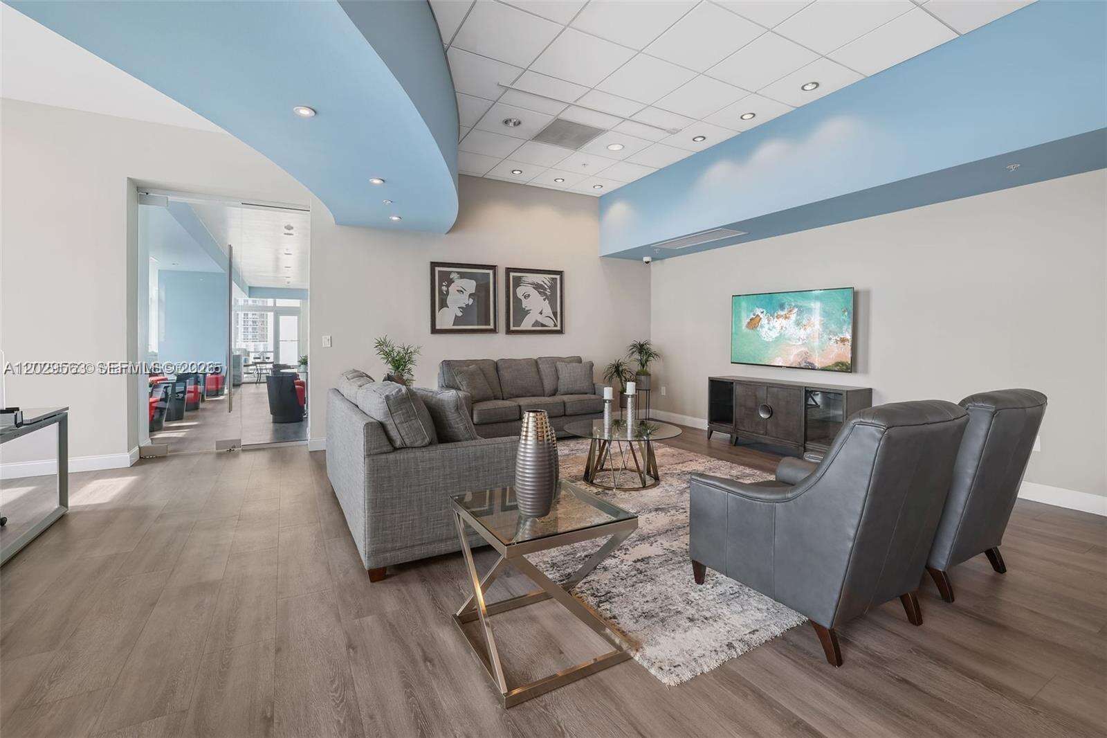 Met 1 at 300 Biscayne Blvd, Miami, FL 33131 - For Rent photo 16