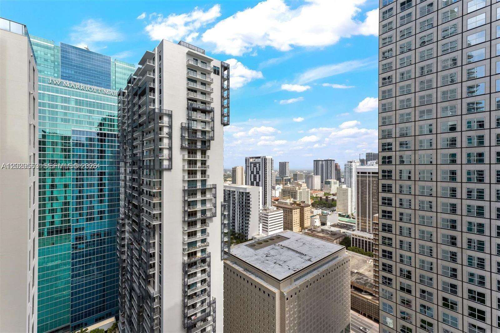 Met 1 at 300 Biscayne Blvd, Miami, FL 33131 - For Rent photo 18