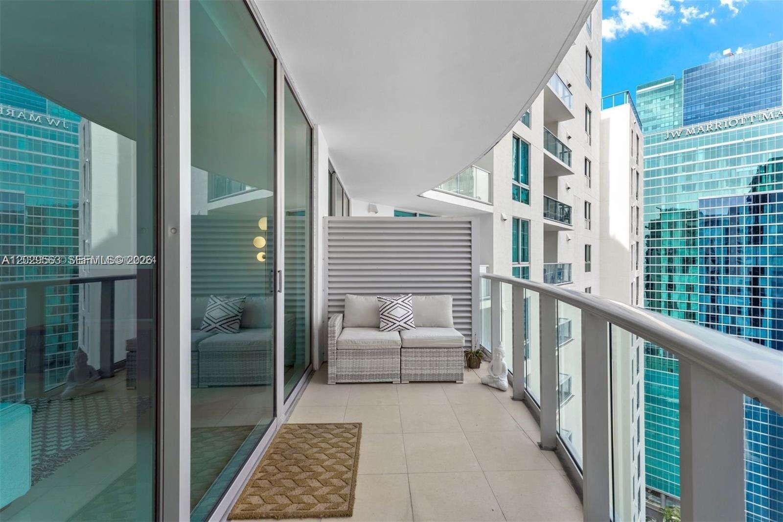 Met 1 at 300 Biscayne Blvd, Miami, FL 33131 - For Rent photo 19