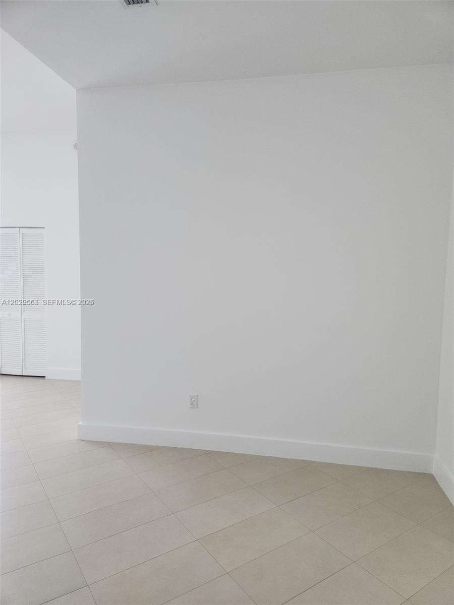 Met 1 at 300 Biscayne Blvd, Miami, FL 33131 - For Rent photo 5
