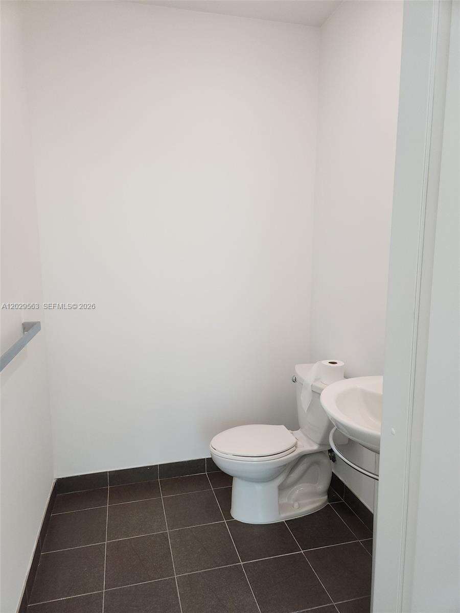 Met 1 at 300 Biscayne Blvd, Miami, FL 33131 - For Rent photo 7