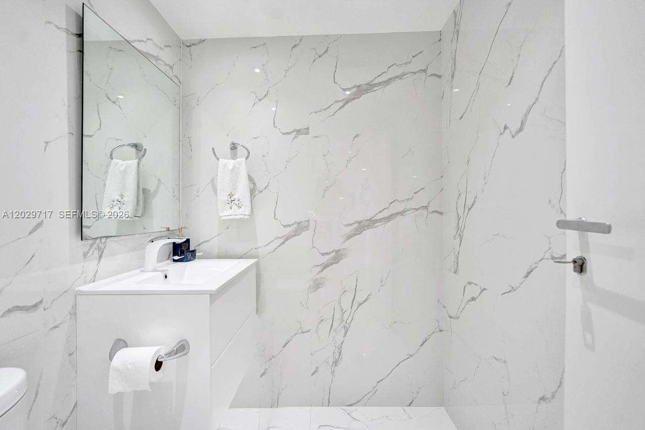Hamptons West at 20281 Country Club Dr, Aventura, FL 33180 - For Rent photo 17