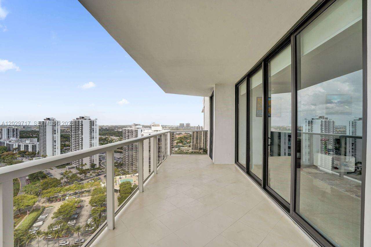 Hamptons West at 20281 Country Club Dr, Aventura, FL 33180 - For Rent photo 58