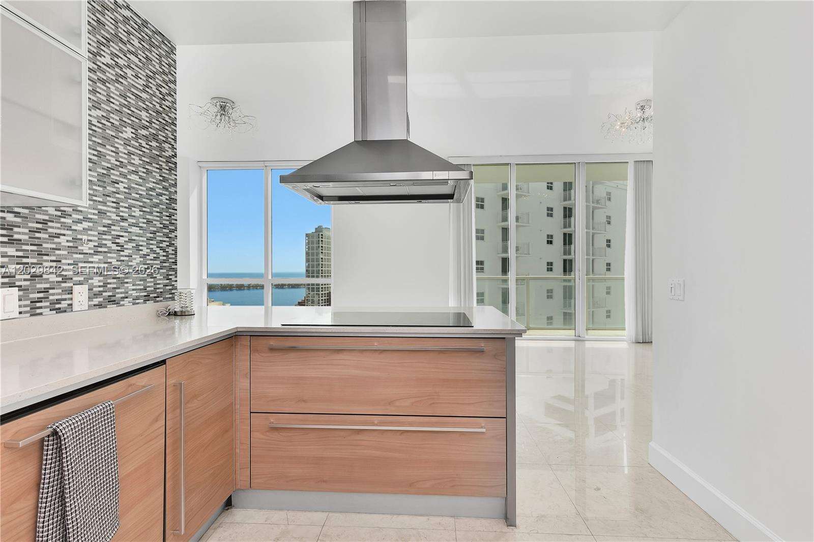 Emerald At Brickell at 218 14 St, Miami, FL 33131 - For Rent photo 12