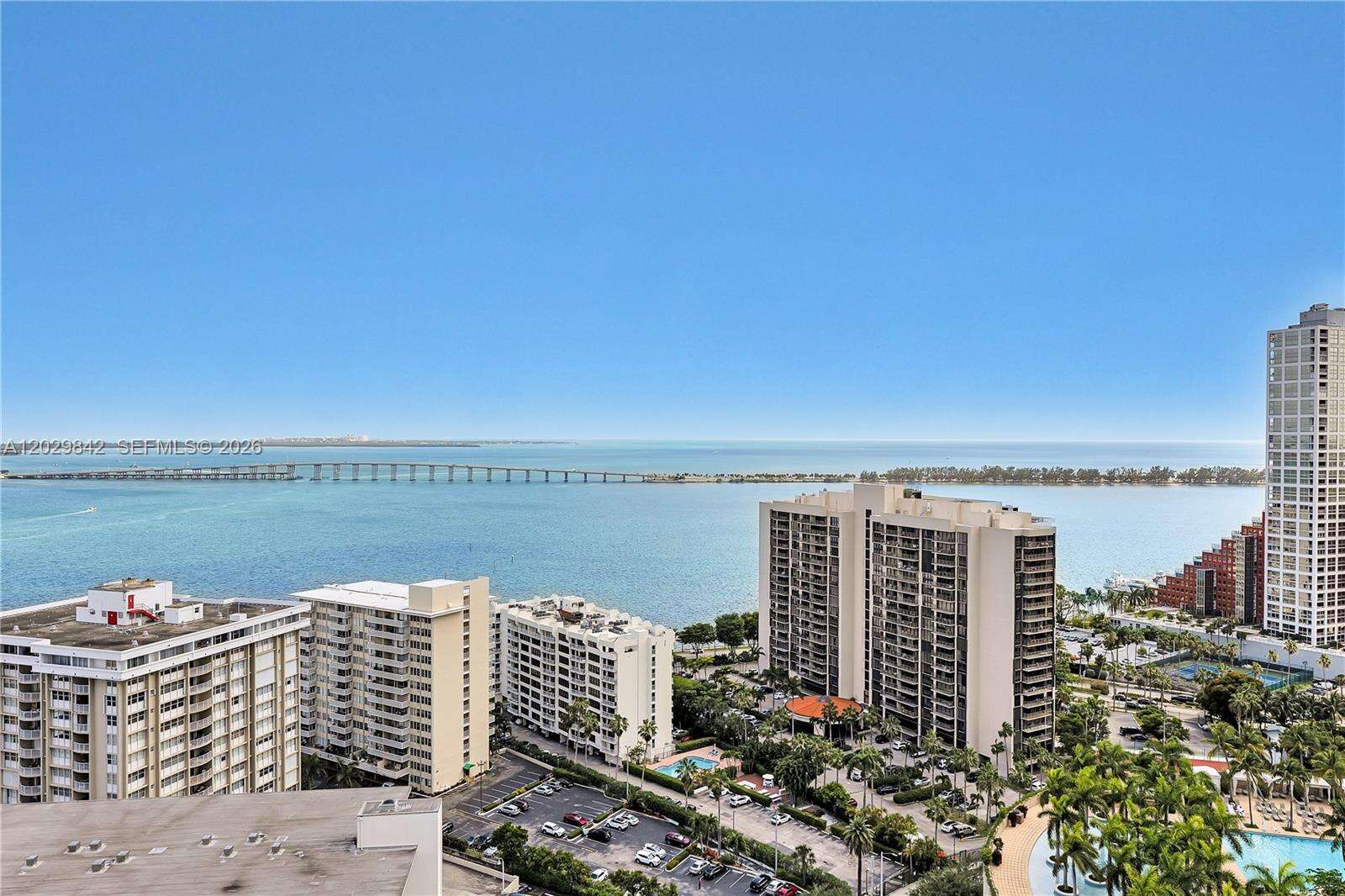Emerald At Brickell at 218 14 St, Miami, FL 33131 - For Rent photo 5