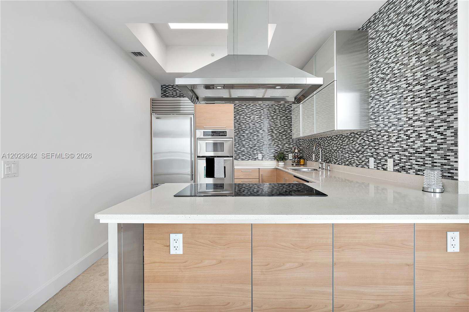 Emerald At Brickell at 218 14 St, Miami, FL 33131 - For Rent photo 10