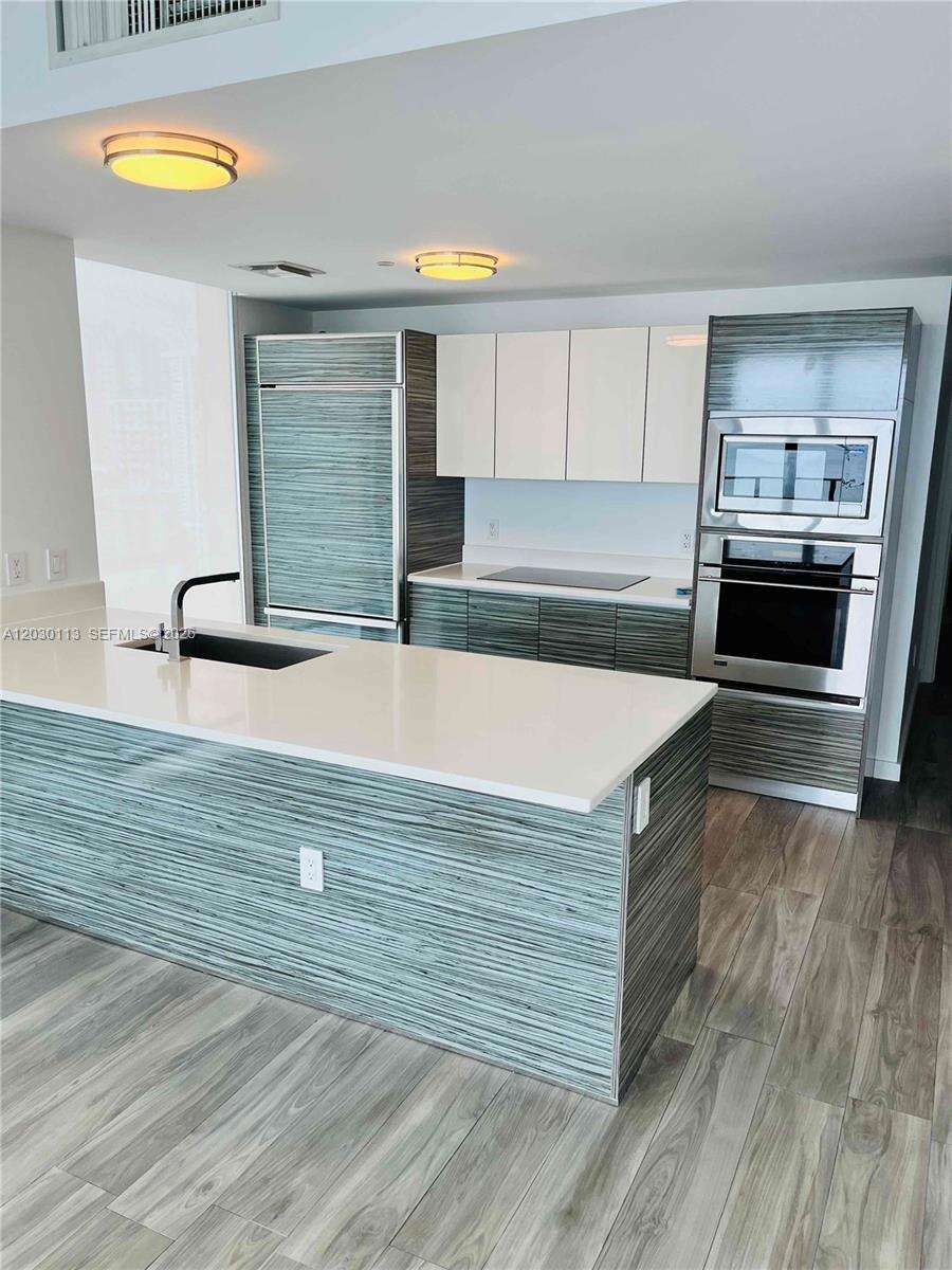 Icon Bay at 460 28 St, Miami, FL 33137 - For Rent photo 3