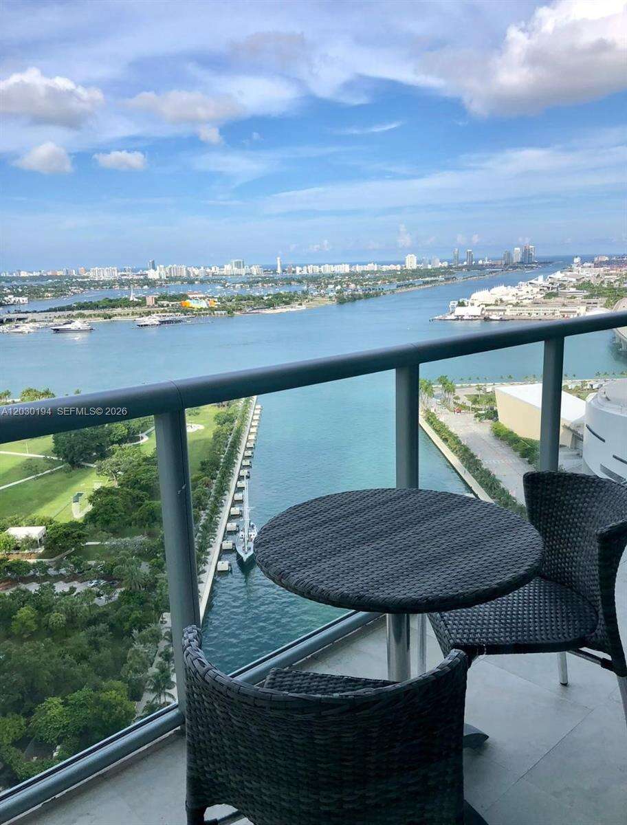 Marina Blue at 888 Biscayne Blvd, Miami, FL 33132 - Out Of market photo 24