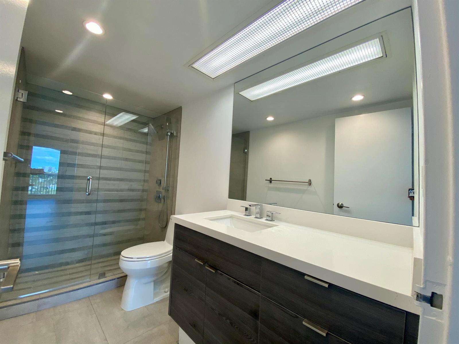 The Carriage House at 5401 Collins, Miami Beach, FL 33140 - For Rent photo 16