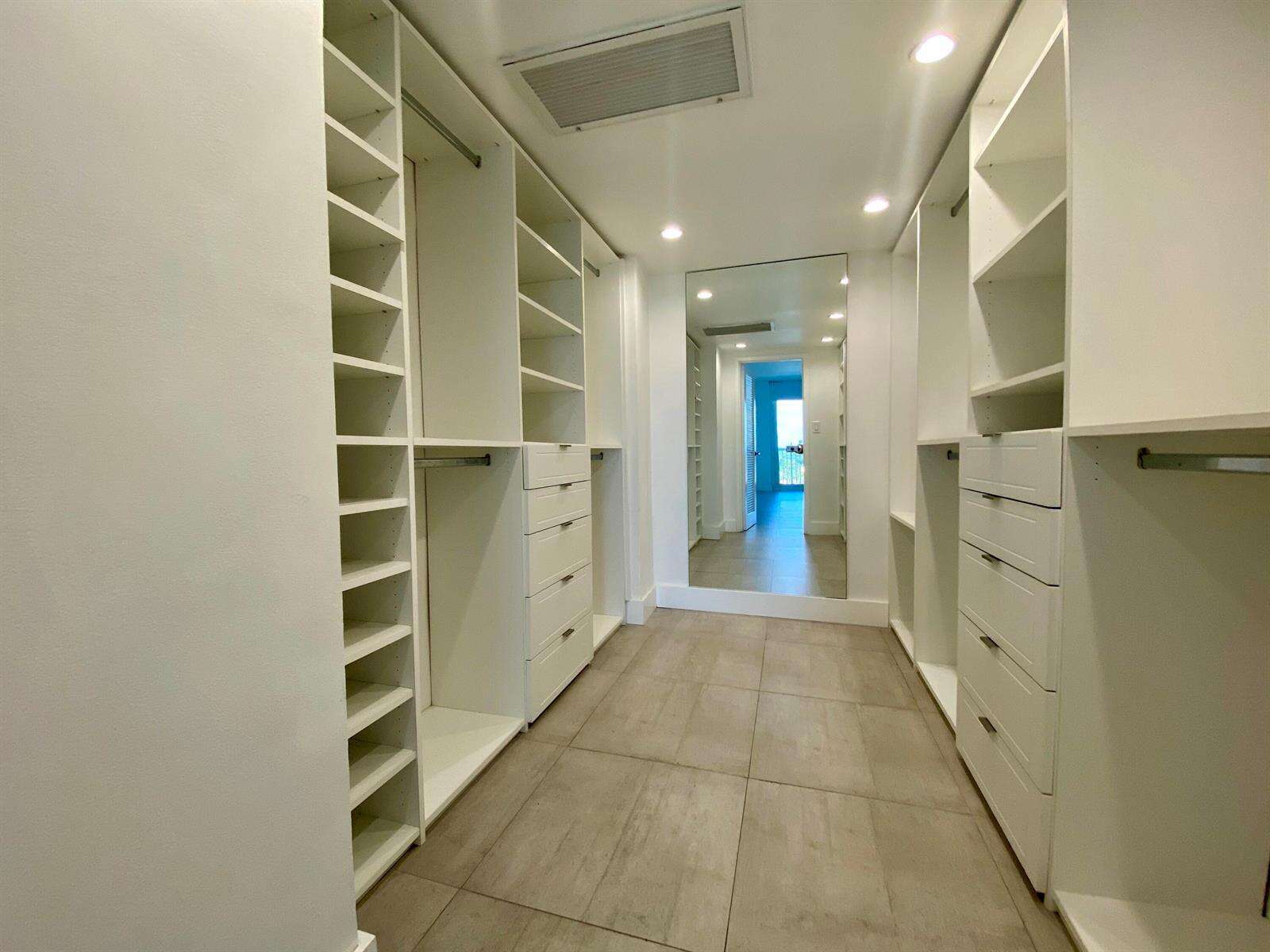 The Carriage House at 5401 Collins, Miami Beach, FL 33140 - For Rent photo 17