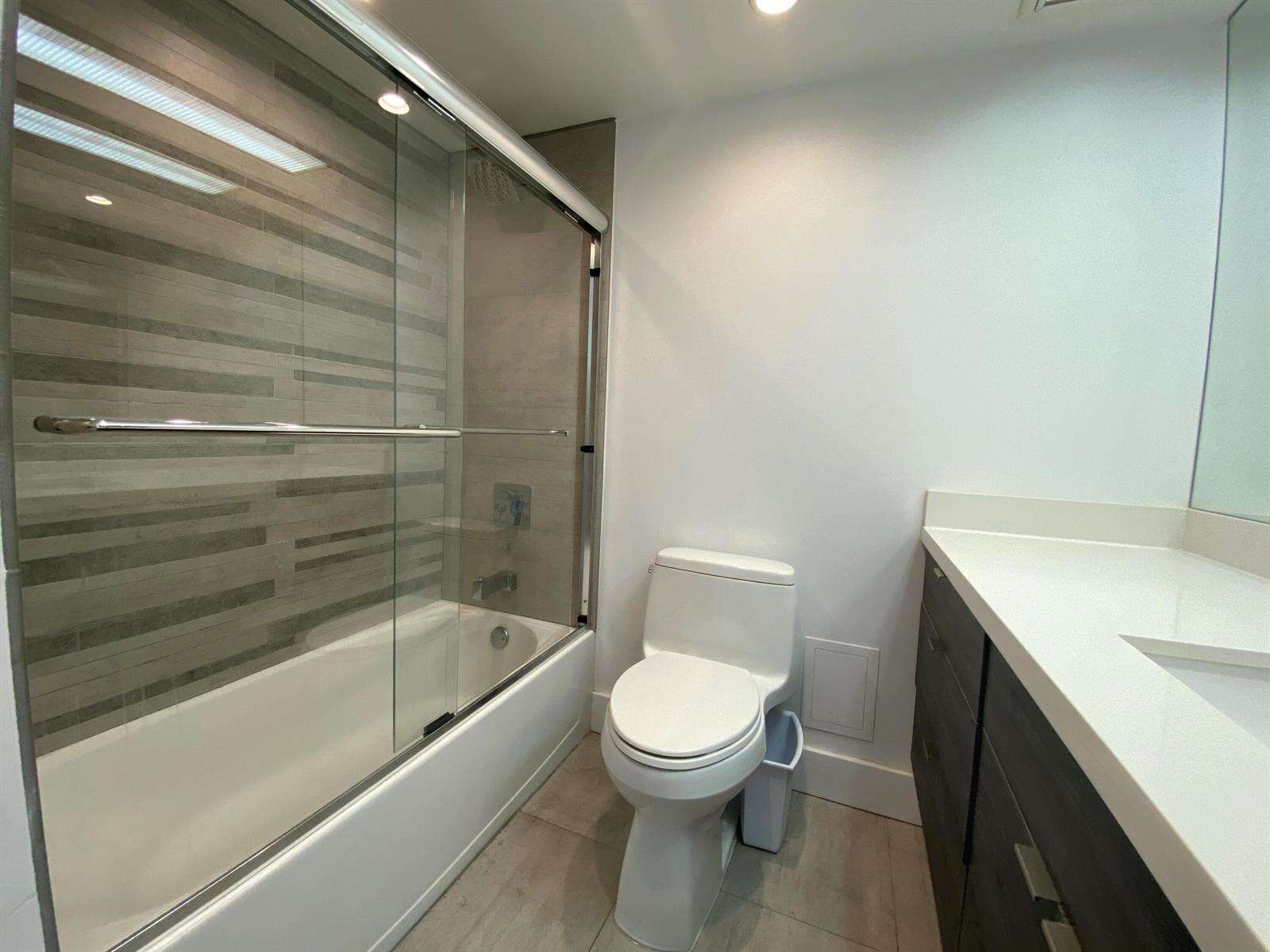 The Carriage House at 5401 Collins, Miami Beach, FL 33140 - For Rent photo 21