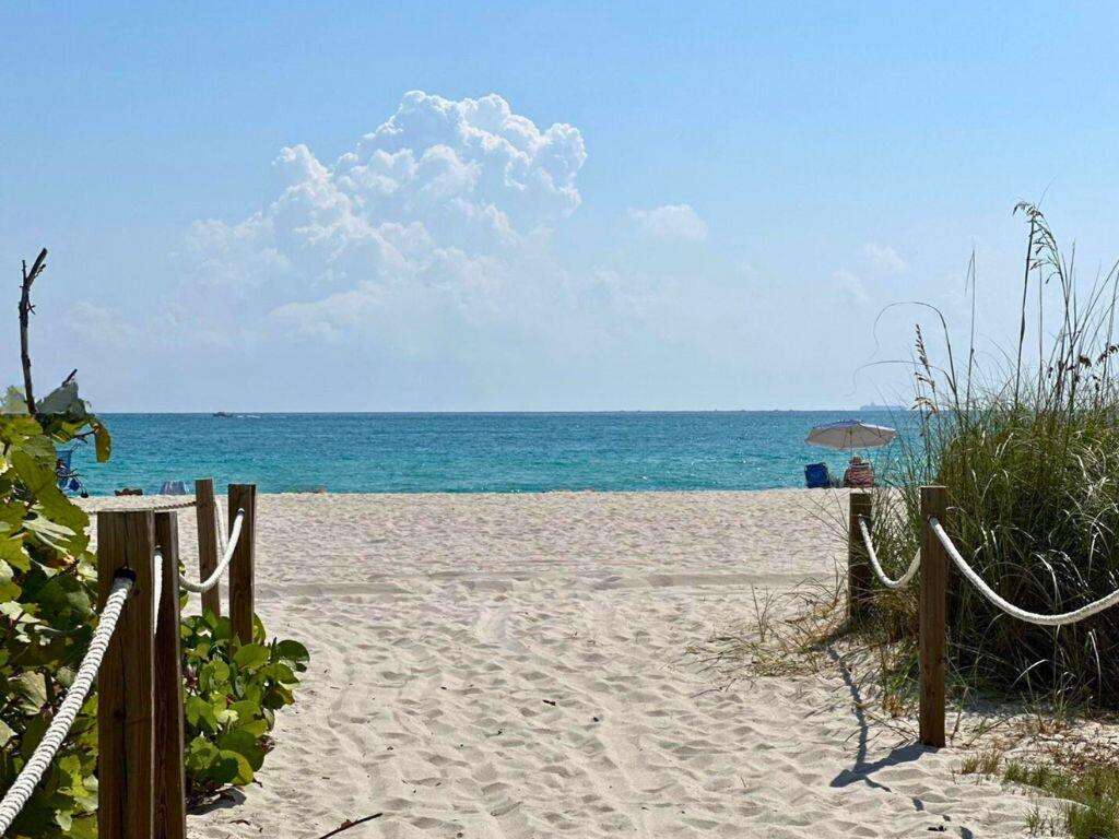 The Carriage House at 5401 Collins, Miami Beach, FL 33140 - For Rent photo 35