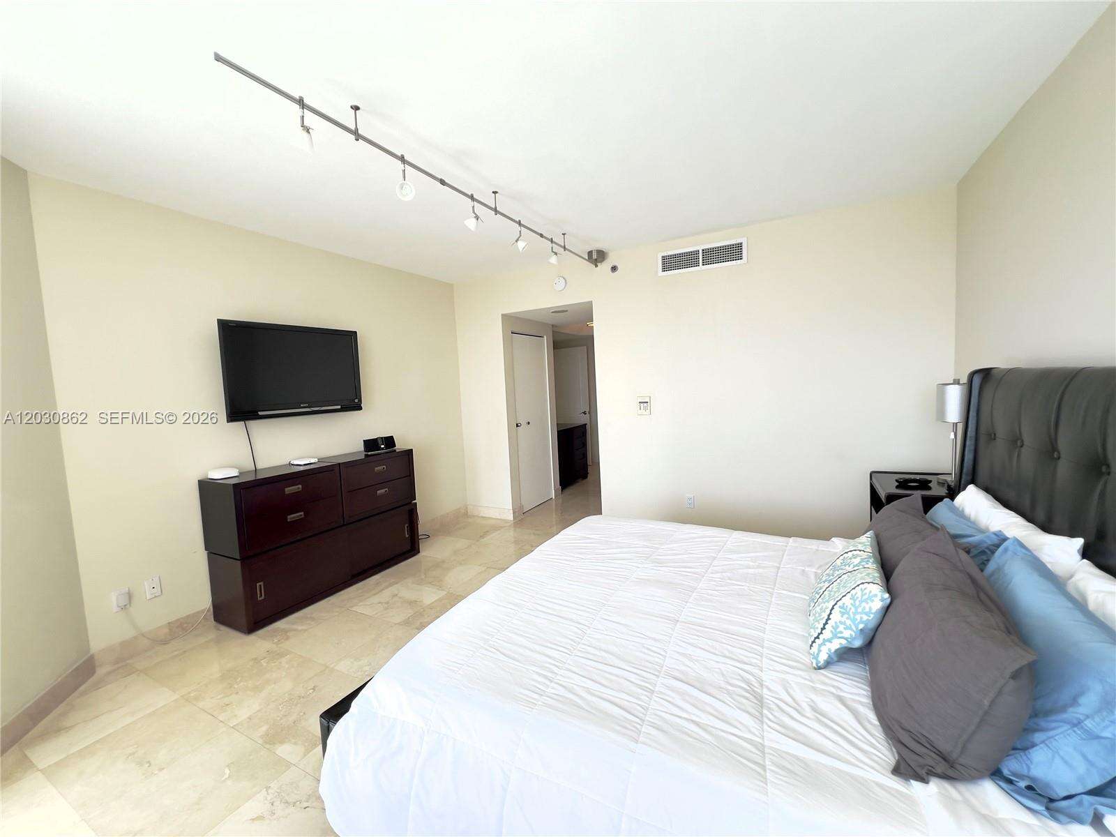 7000 Williams Island at 7000 Island Blvd, Aventura, FL 33160 - For Rent photo 21