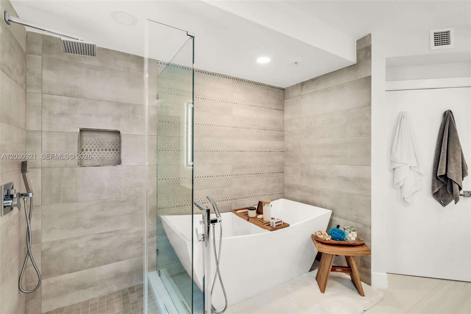 1500 Ocean Dr, Miami Beach, FL 33139 - For Rent photo 24